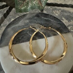 Elegant Gold tone Hoop Earrings
